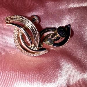 Vintage Coro screw back earrings